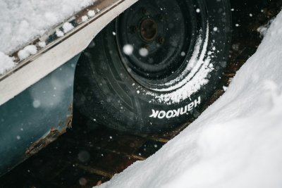 Deze goedkope winterbanden zijn levensgevaarlijk